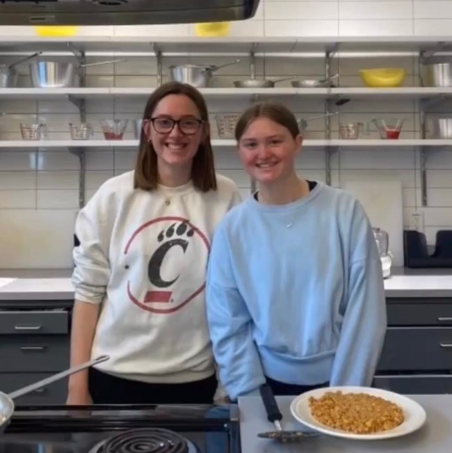 Students in the nutrition lab 